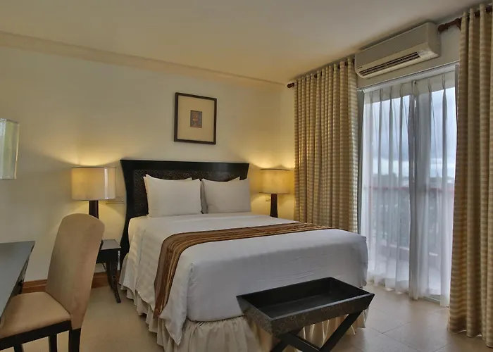 Crown Regency Mactan 4* Lapu-Lapu City