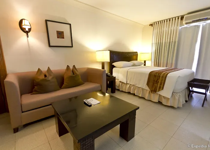 Crown Regency Mactan 4* Lapu-Lapu City