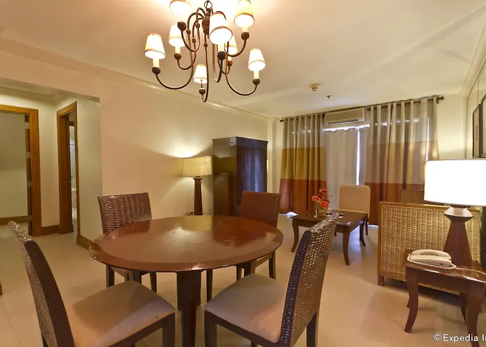 Crown Regency Mactan Hotel