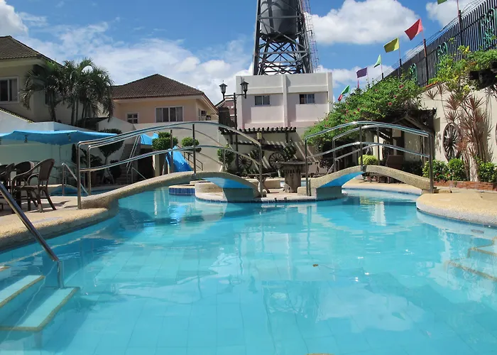 Crown Regency Mactan 4* Lapu-Lapu City