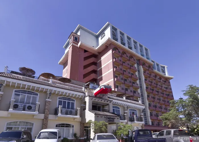 Crown Regency Mactan 4* Lapu-Lapu City