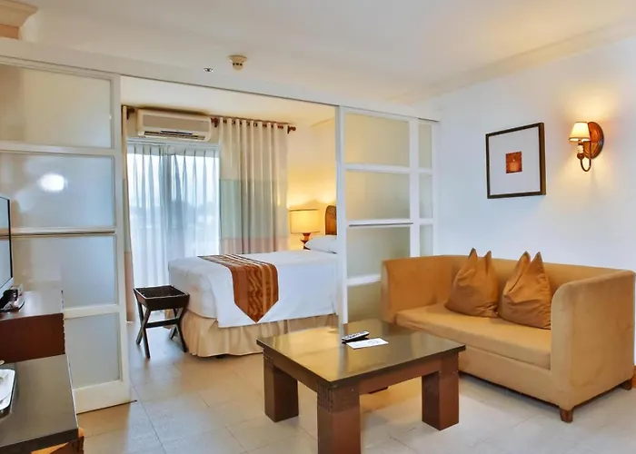 Crown Regency Mactan 4* Lapu-Lapu City